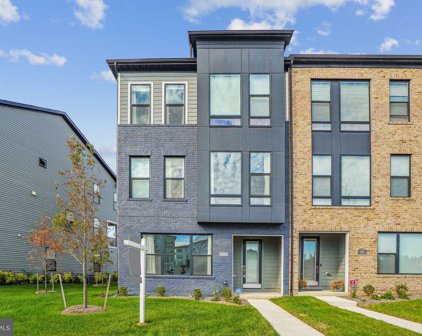 225 Summit Point Blvd, Bowie