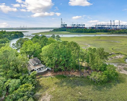 586 E Hobcaw Drive, Mount Pleasant