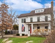 571 Hawthorn Lane, Winnetka image