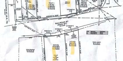 107 E Main St, Adams