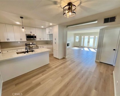 675 S Indian Hill Boulevard Unit B, Claremont