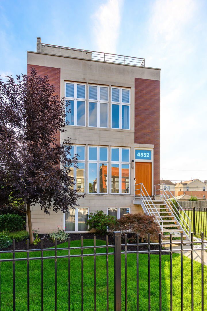 4532 S Oakenwald Avenue, Chicago, Illinois 60653