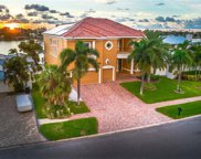 824 Island Way, Clearwater image
