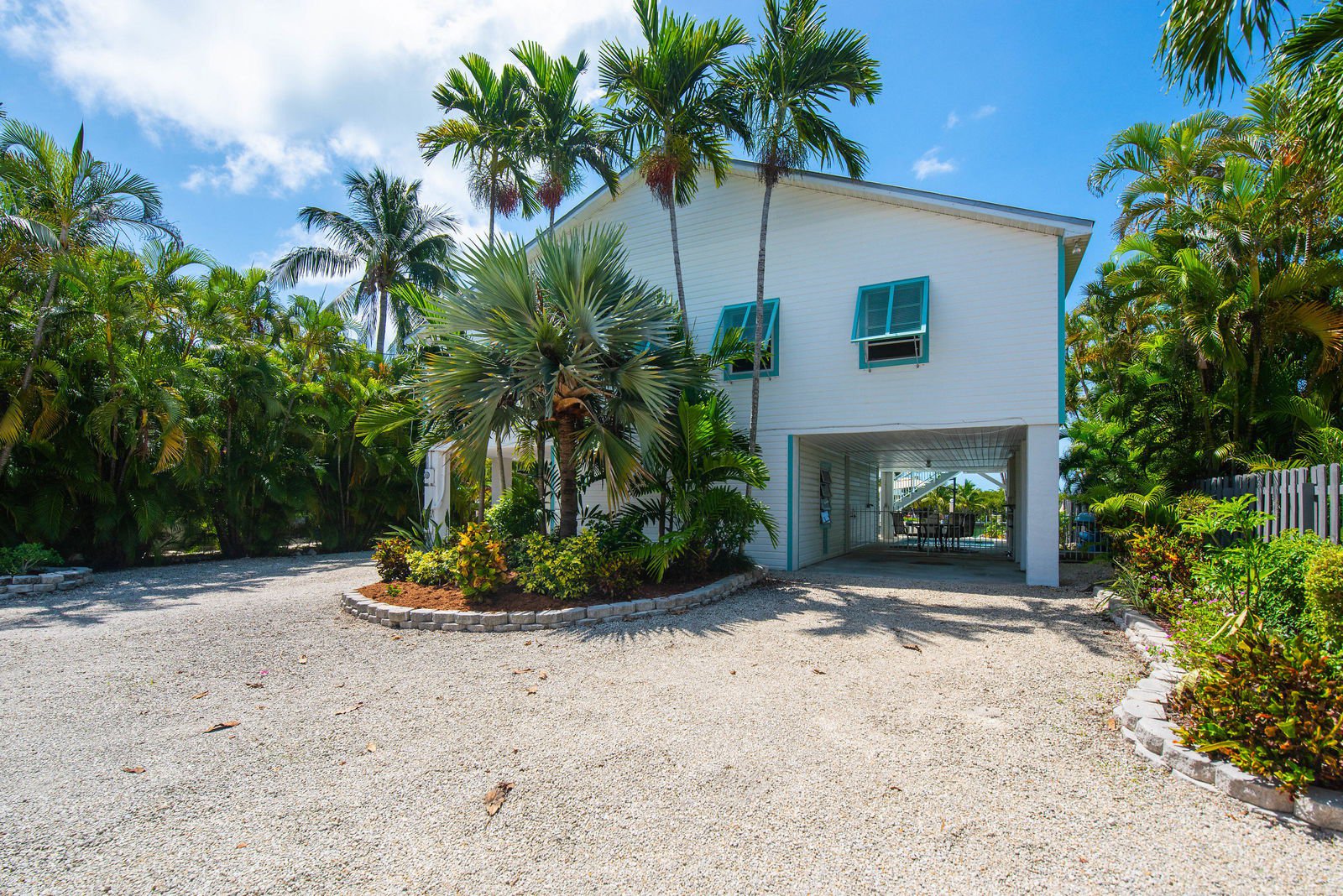 1092 Bay Drive, Summerland, 33042