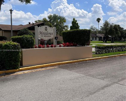 9401 N Meadows Cir, Miramar