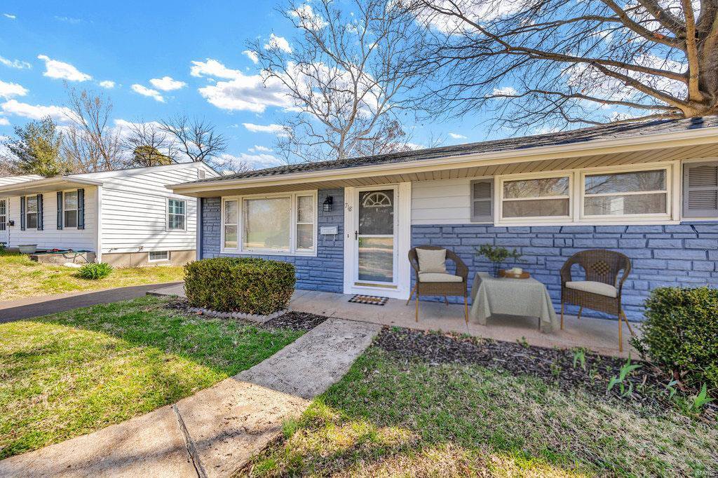 718 Brookridge Drive, ster Groves, 63119