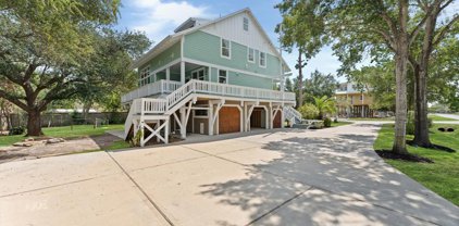 2214 Mission St Street, Kemah
