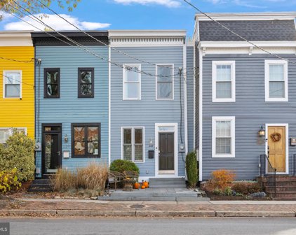 227 N West St, Alexandria