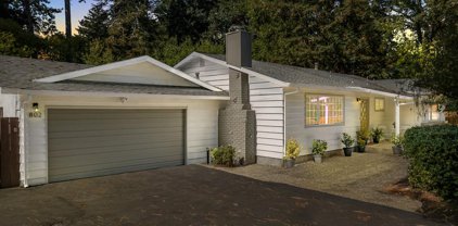 802 Lockewood LN, Scotts Valley