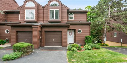 14 Knoll View, Ossining