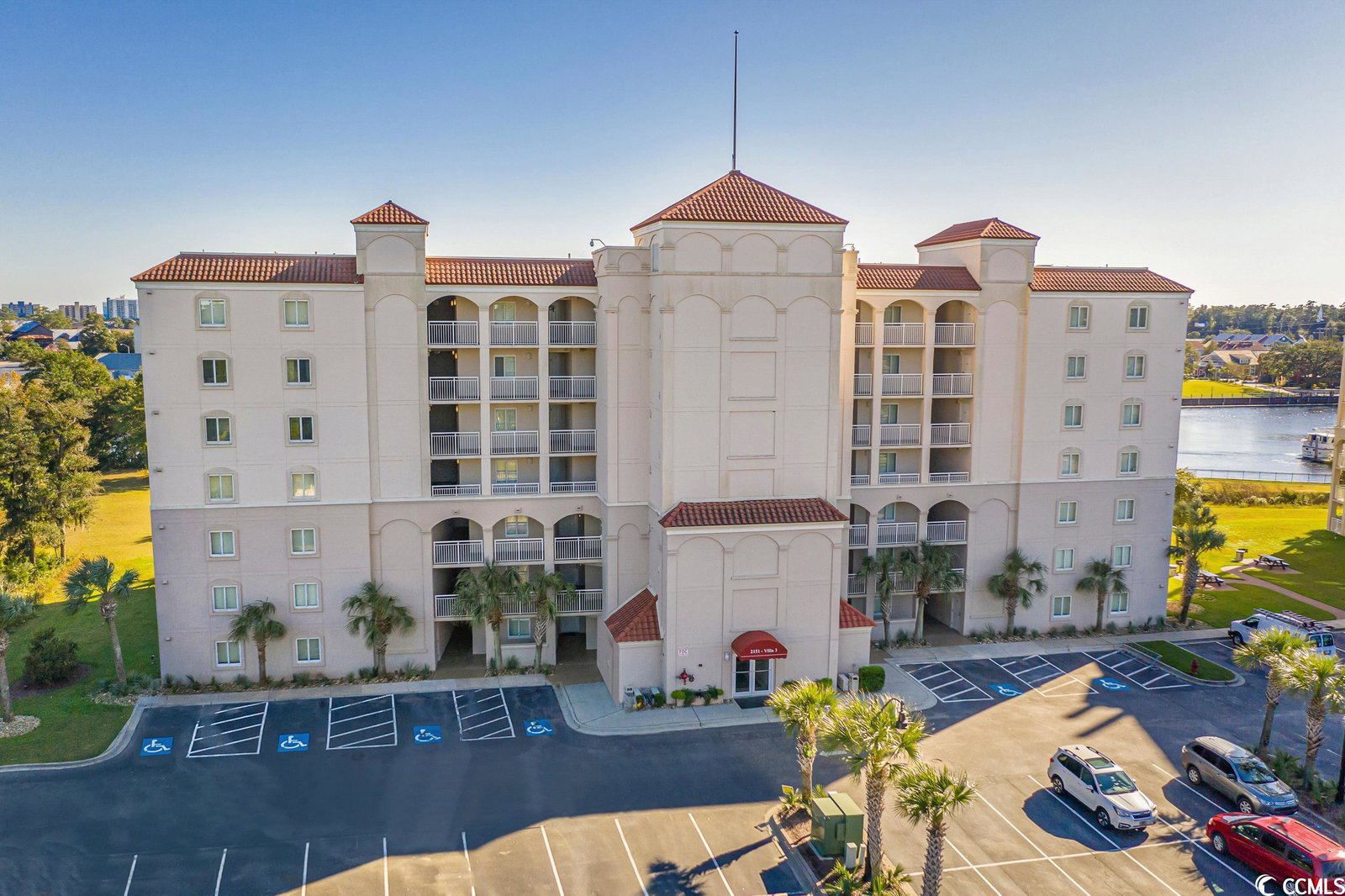 Mls 2321998 yacht club villas barefoot 2151 bridge view ct unit 3