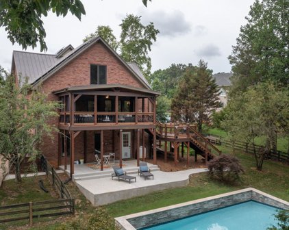7108 Pleasant Grove Ct, Fairview