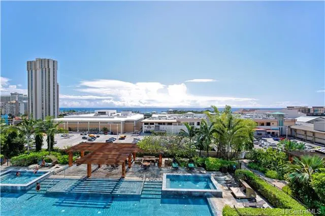 1555 kapiolani one ala moana pool