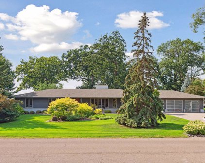 5708 Schaefer Road, Edina