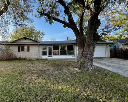 542 Solar Dr, San Antonio