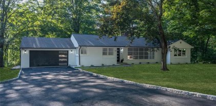 180 Croton Lake Road, Mount Kisco
