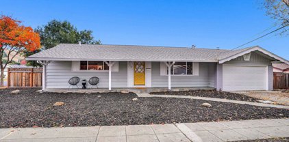613 Chevy Chase Way, Hayward