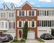 2524 Terra Cotta Cir, Herndon image