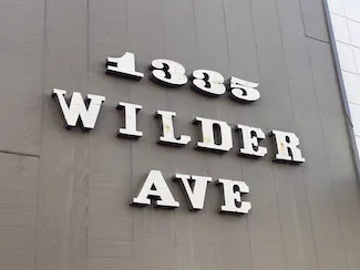 Wilder-Keeaumoku Apts Sign