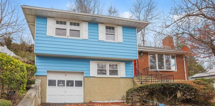 5 Hardy Place, Yonkers
