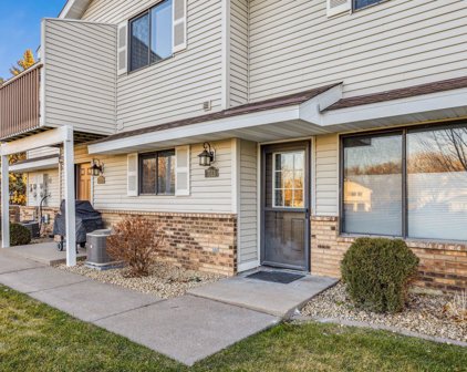 7513 Vinewood Court, Maple Grove