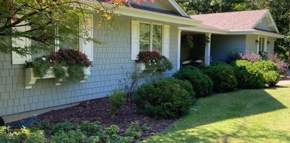 4 S Deep Lake Road, North Oaks