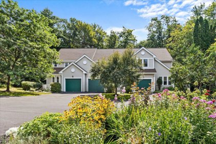 6 Larch Road, South Burlington