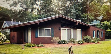 53 Old Barn Road, Meredith