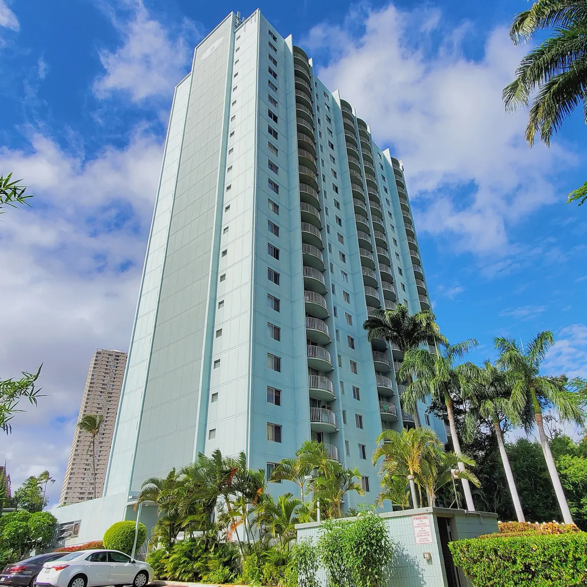 Pearl Ridge Gardens & Tower