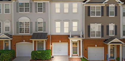 4913 Wyatt Brook, Raleigh