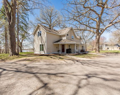 211 Gramsie Road, Shoreview