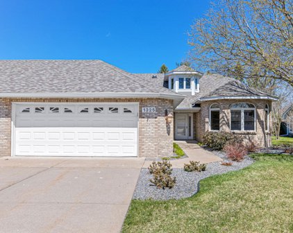 1325 Silverthorn Drive, Shoreview