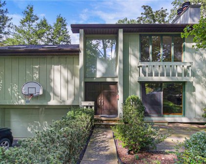 26 Beacon Hill Road, Ardsley