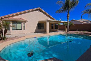 12385 W Hopi St Pool
