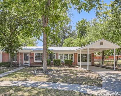 134 Lemur Dr, San Antonio