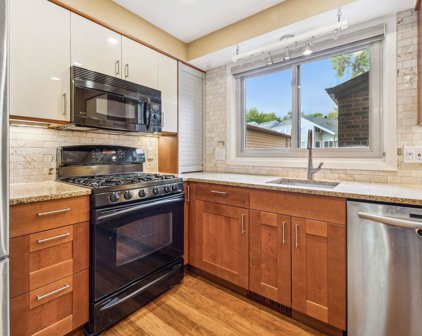 2444 Mendelssohn Lane, Golden Valley