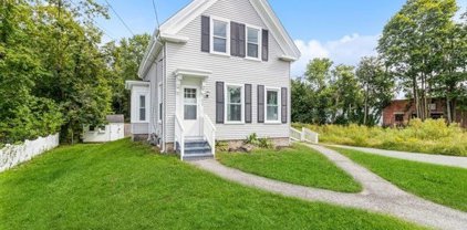 208 Plymouth St, Holbrook
