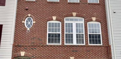 25403 Elm Ter, Aldie