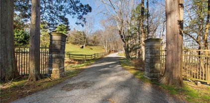 39 43 Reyburn Road, Katonah