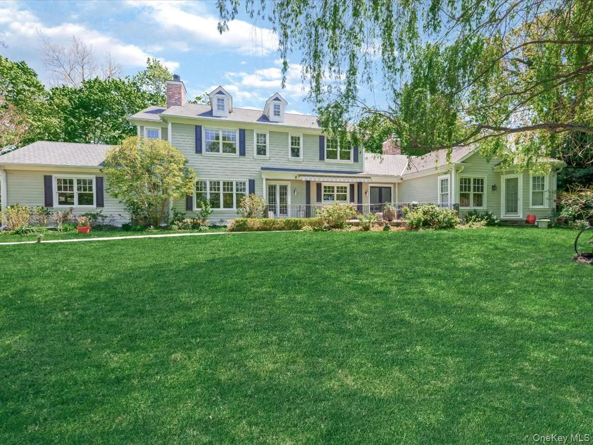 Exterior of 16 THE LOCH, Roslyn Estates, NY 11576