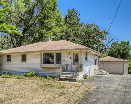 7711 Groveland Road, Mounds View
