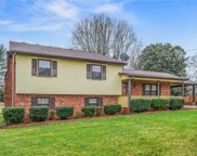 6784 Forest Oak Drive, Clemmons image