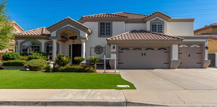 1001 N Peppertree Drive, Gilbert