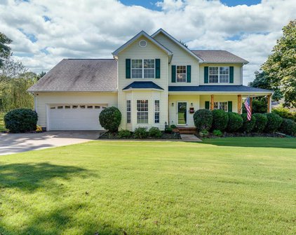 300 Oak Wind Circle, Greer