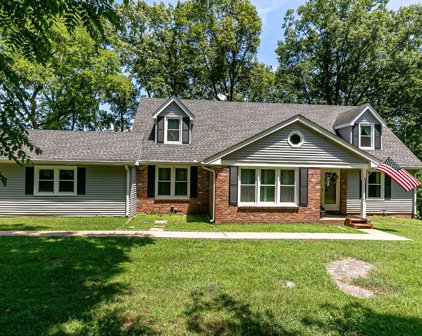 203 Kiowa Dr, Shelbyville