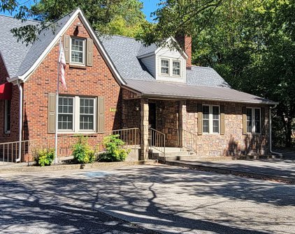 2416 Memorial Blvd, Springfield