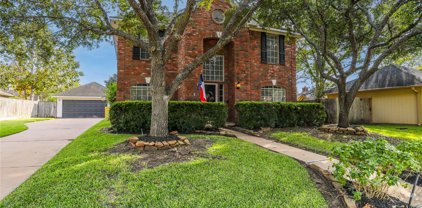 6934 Woodside Drive, Sugar Land
