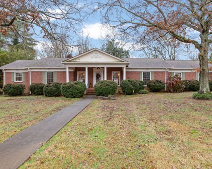 602 Kingree Rd, Shelbyville
