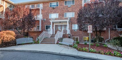 838 Pelhamdale Avenue Unit #1H, New Rochelle