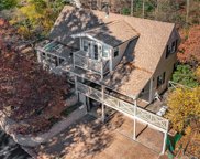 325 Scott Swamp Road, Farmington image